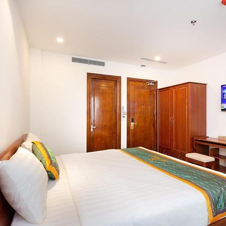 Silk Hong Ha Airport Hotel Ciudad Ho Chi Minh  Exterior foto